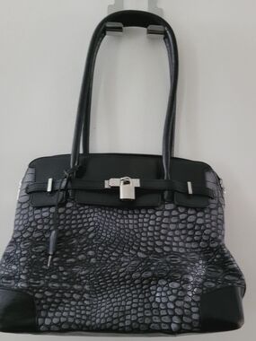 La Diva Italian Design Leather Handbag Structured Work Bag with Key